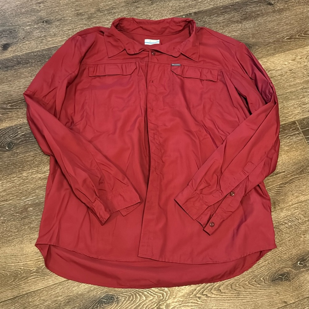 Columbia button down burgundy XXL